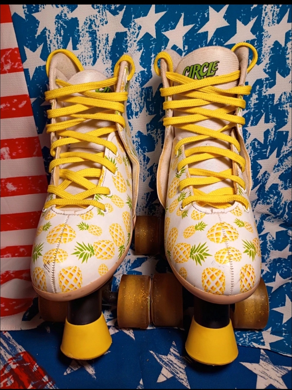 Circle G Kids Pineapple Print Roller Skates - White & Yellow